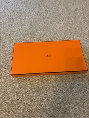 Hermes scarf box with ribbon 14.5in x 7in x 1 inch- perfect condition